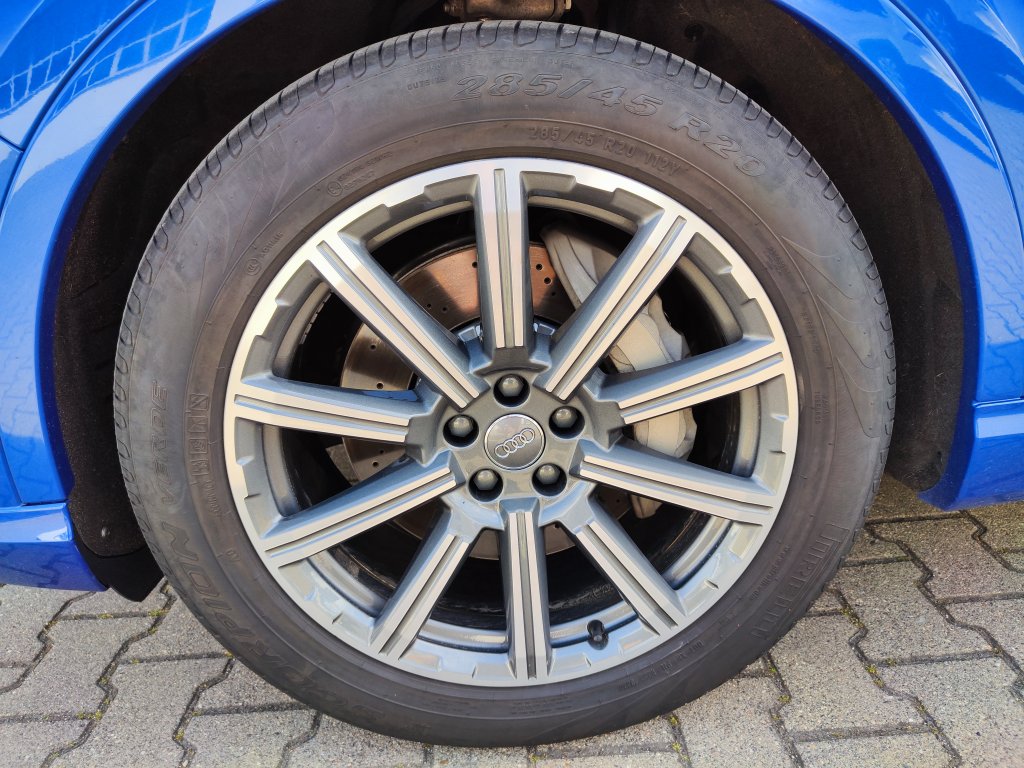 Audi Q7 S line 3.0TDI q.200kW 8AT 7míst,ČR,DPH,TZ,2x Kola