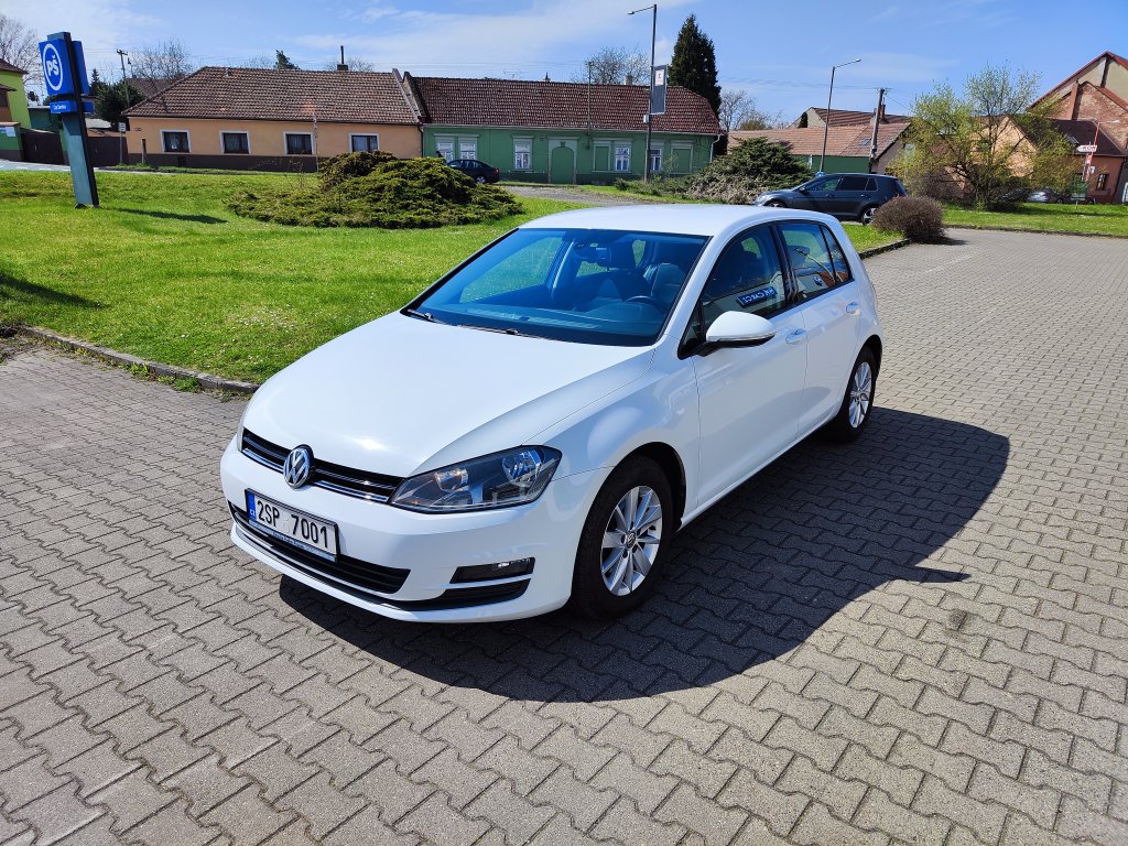 VW GOLF Comfortline 1.2 TSI 77 kW 6st.Manuál,ČR,1.Majitel,Pův.lak,2x kola