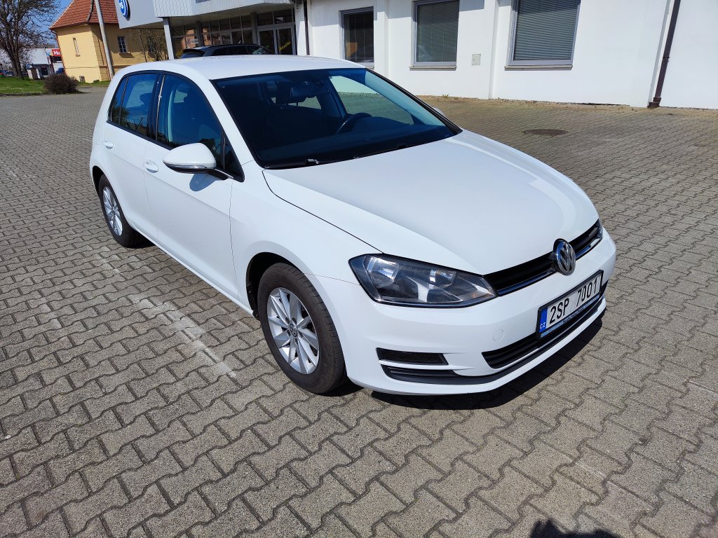 VW GOLF Comfortline 1.2 TSI 77 kW 6st.Manuál,ČR,1.Majitel,Pův.lak,2x kola