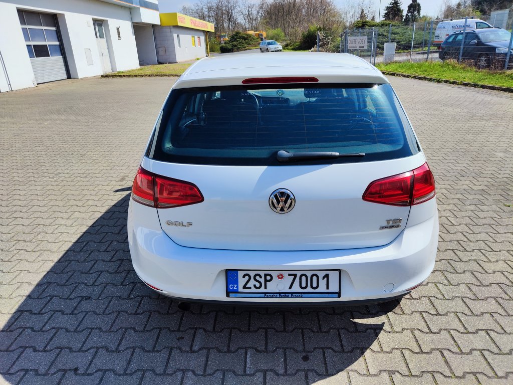 VW GOLF Comfortline 1.2 TSI 77 kW 6st.Manuál,ČR,1.Majitel,Pův.lak,2x kola