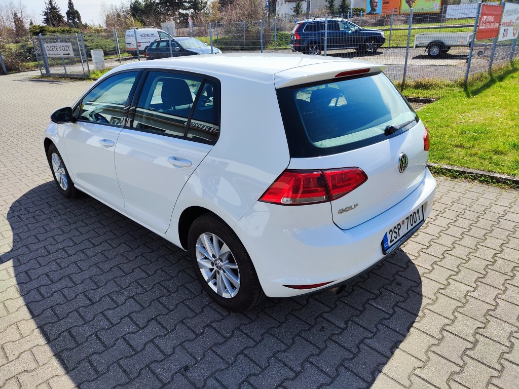 VW GOLF Comfortline 1.2 TSI 77 kW 6st.Manuál,ČR,1.Majitel,Pův.lak,2x kola