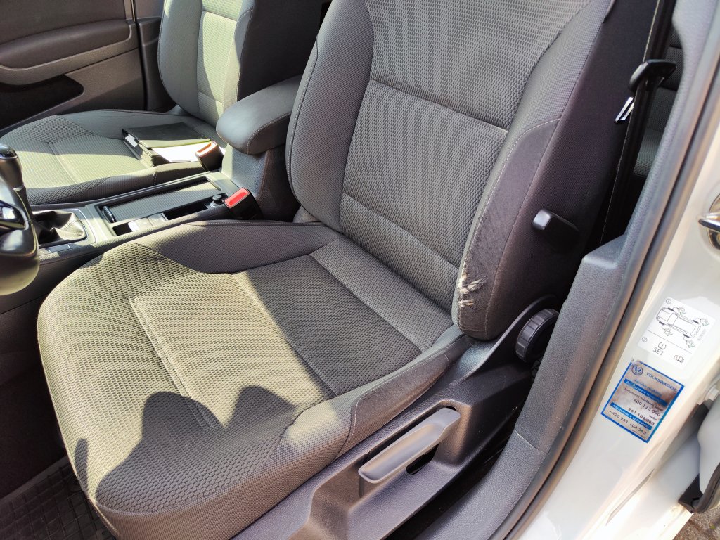 VW GOLF Comfortline 1.2 TSI 77 kW 6st.Manuál,ČR,1.Majitel,Pův.lak,2x kola