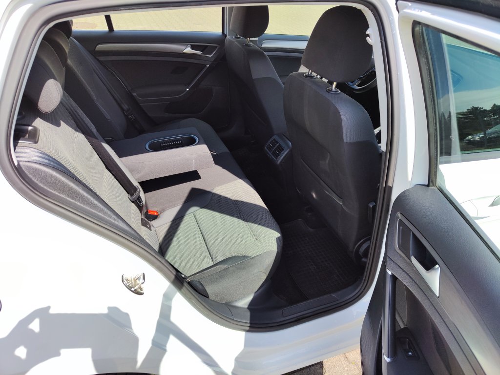 VW GOLF Comfortline 1.2 TSI 77 kW 6st.Manuál,ČR,1.Majitel,Pův.lak,2x kola