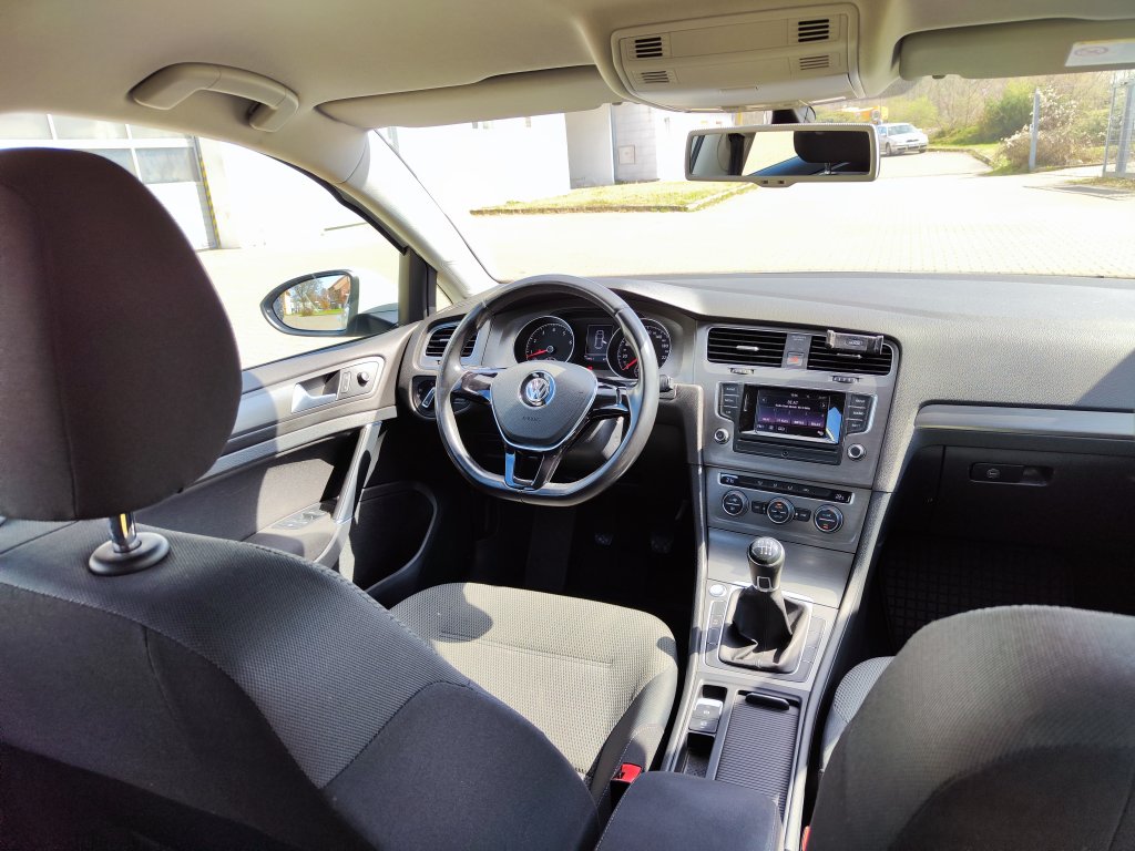 VW GOLF Comfortline 1.2 TSI 77 kW 6st.Manuál,ČR,1.Majitel,Pův.lak,2x kola