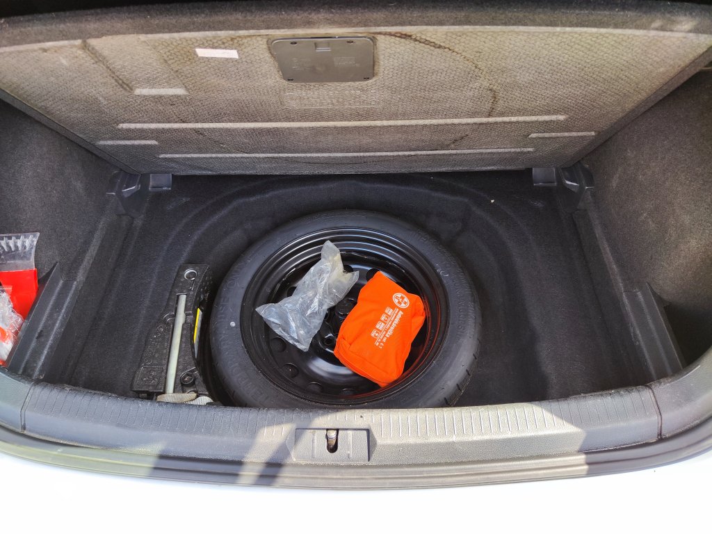 VW GOLF Comfortline 1.2 TSI 77 kW 6st.Manuál,ČR,1.Majitel,Pův.lak,2x kola