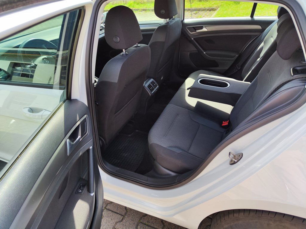 VW GOLF Comfortline 1.2 TSI 77 kW 6st.Manuál,ČR,1.Majitel,Pův.lak,2x kola