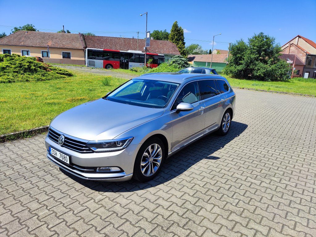 VW PASSAT VARIANT Highline 2.0 TDI 110 kW 6DSG,ČR,Full LED, 2x Kola