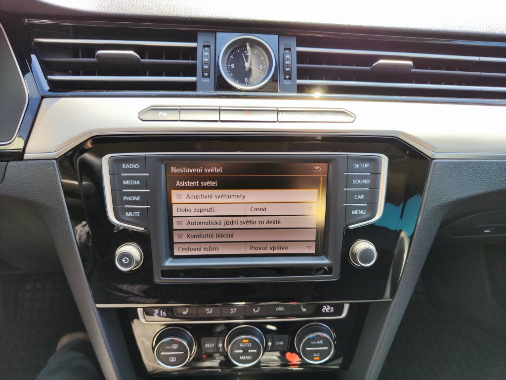 VW PASSAT VARIANT Highline 2.0 TDI 110 kW 6DSG,ČR,Full LED, 2x Kola