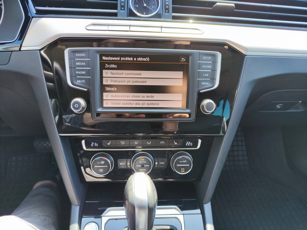 VW PASSAT VARIANT Highline 2.0 TDI 110 kW 6DSG,ČR,Full LED, 2x Kola