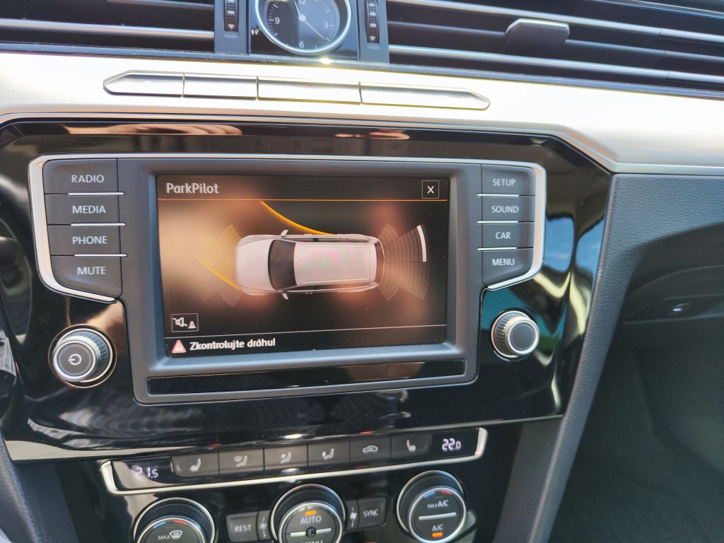 VW PASSAT VARIANT Highline 2.0 TDI 110 kW 6DSG,ČR,Full LED, 2x Kola