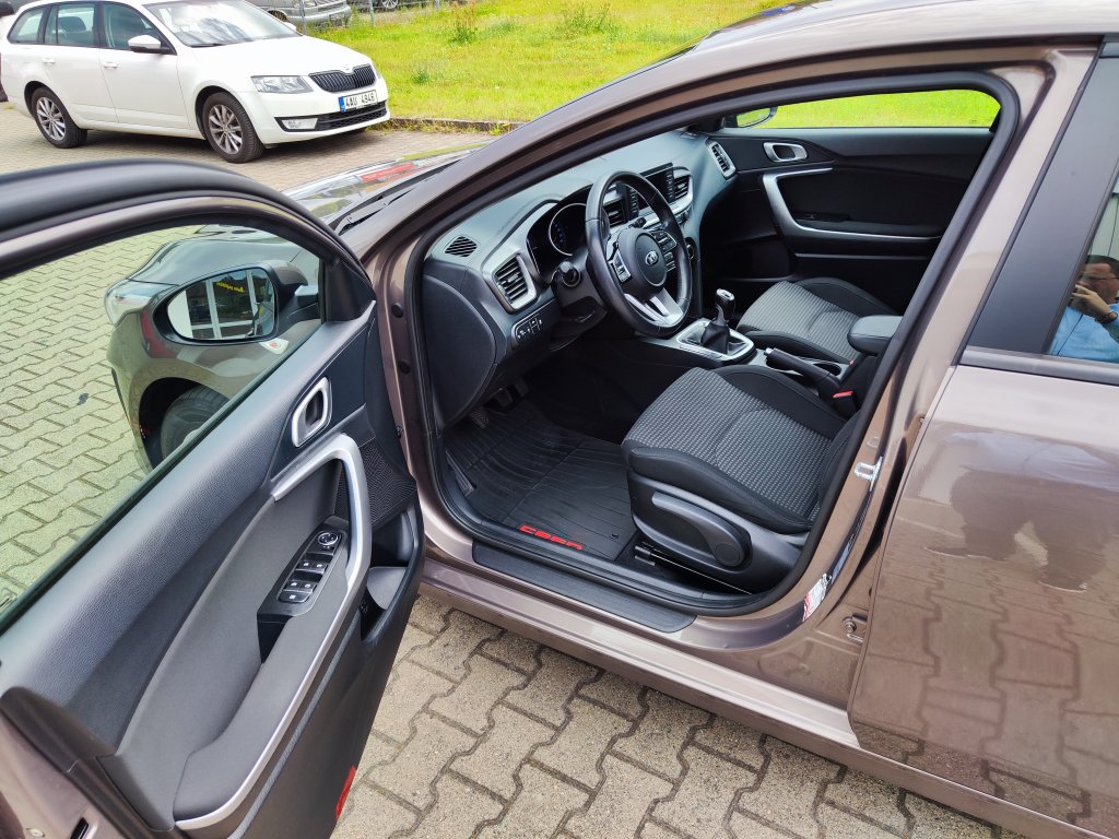 Kia Ceed 1.4 73 kW 6st.Manuál, ČR, Pův.lak, ZÁRUKA, 2x Kola