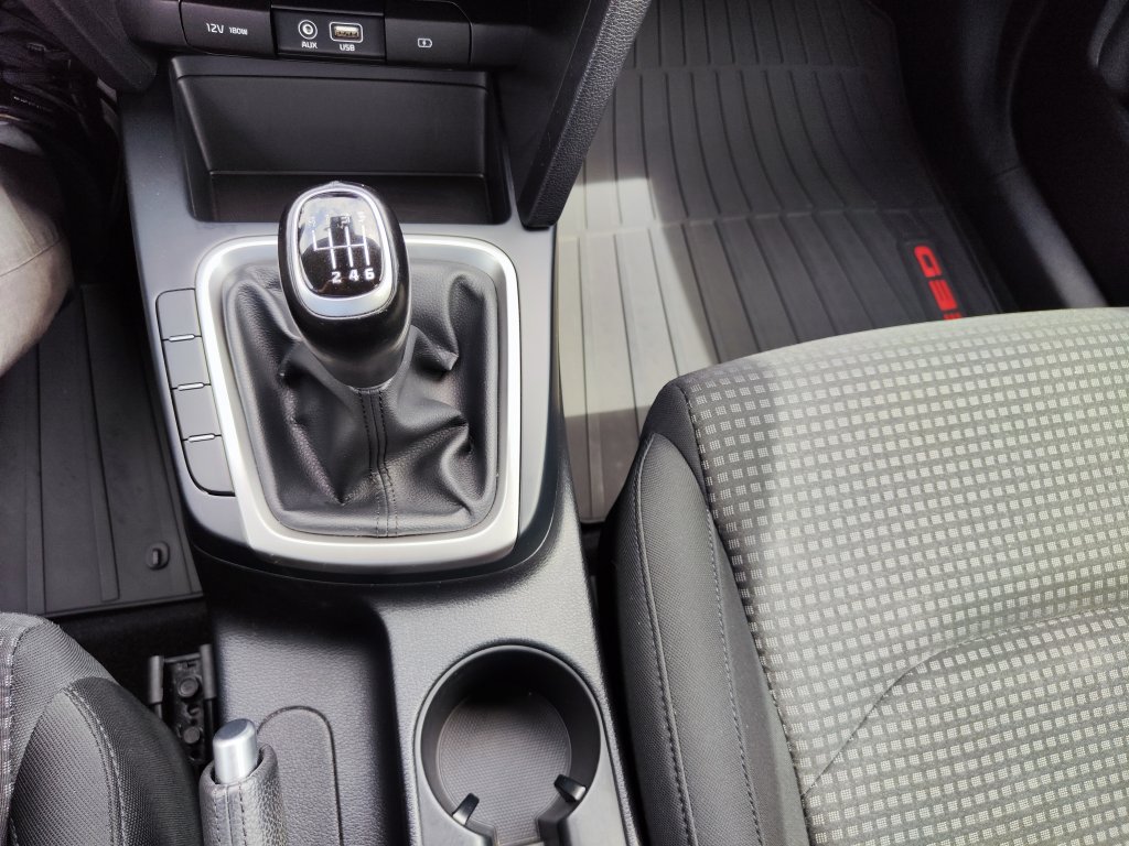 Kia Ceed 1.4 73 kW 6st.Manuál, ČR, Pův.lak, ZÁRUKA, 2x Kola