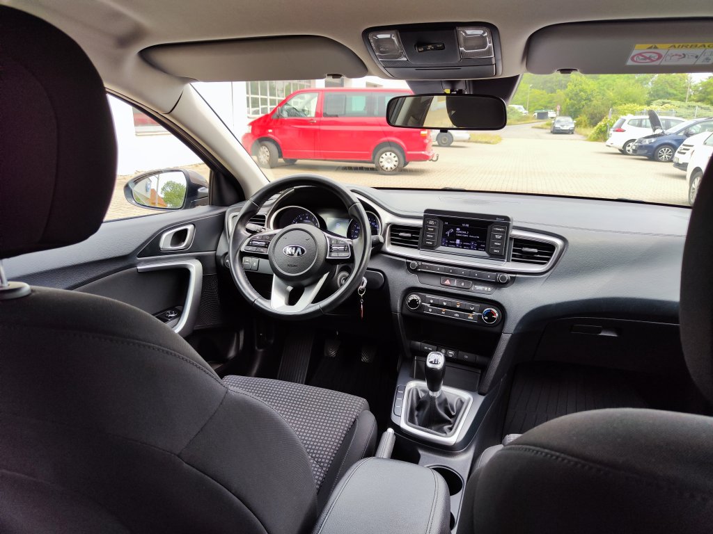 Kia Ceed 1.4 73 kW 6st.Manuál, ČR, Pův.lak, ZÁRUKA, 2x Kola