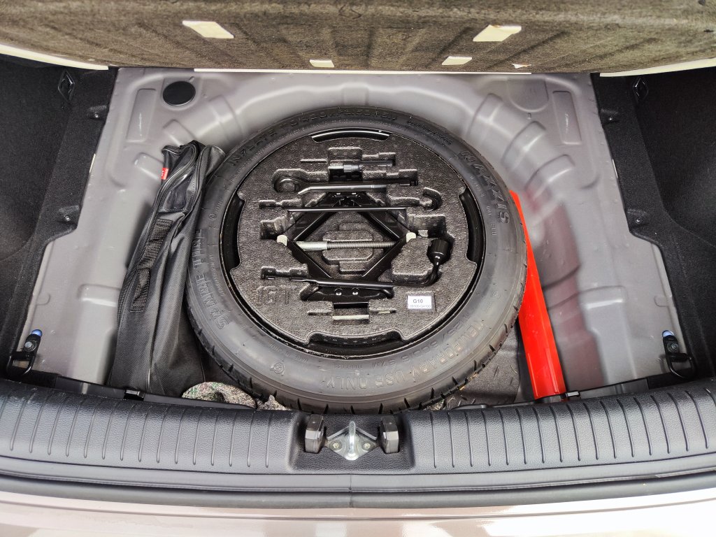 Kia Ceed 1.4 73 kW 6st.Manuál, ČR, Pův.lak, ZÁRUKA, 2x Kola