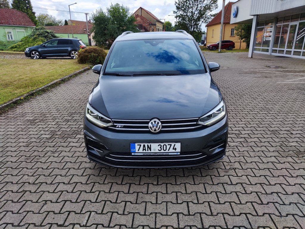 VW TOURAN R-Line HL 2.0 TDI 110 kW DSG,ČR,1.Maj., Pův.lak,DPH,TZ,2xPneu
