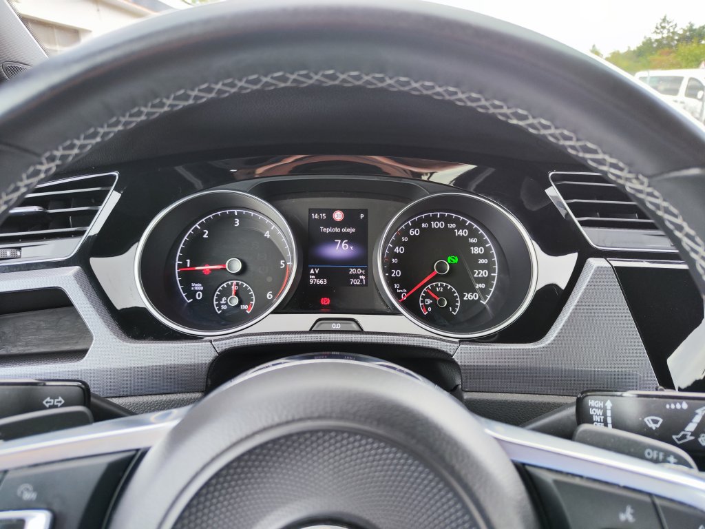 VW TOURAN R-Line HL 2.0 TDI 110 kW DSG,ČR,1.Maj., Pův.lak,DPH,TZ,2xPneu