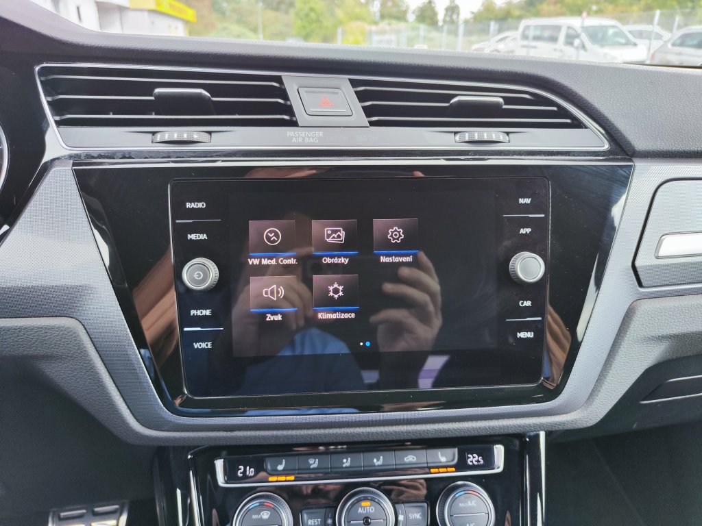VW TOURAN R-Line HL 2.0 TDI 110 kW DSG,ČR,1.Maj., Pův.lak,DPH,TZ,2xPneu