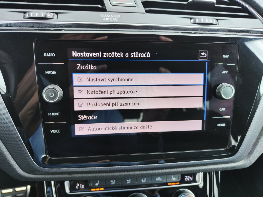 VW TOURAN R-Line HL 2.0 TDI 110 kW DSG,ČR,1.Maj., Pův.lak,DPH,TZ,2xPneu