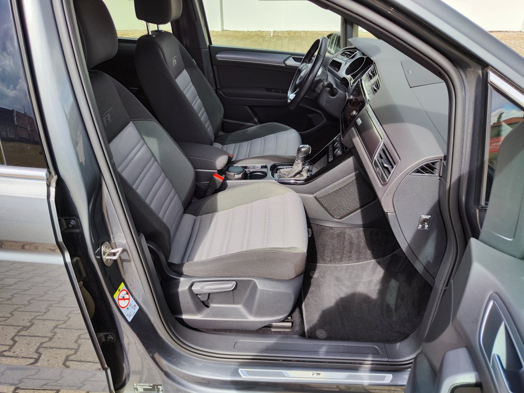 VW TOURAN R-Line HL 2.0 TDI 110 kW DSG,ČR,1.Maj., Pův.lak,DPH,TZ,2xPneu