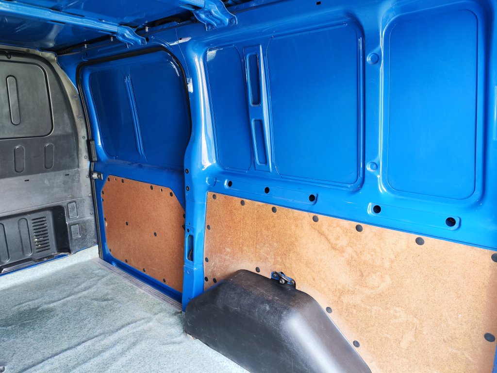 Ford TRANZIT Van(N1) 110 260S 3místa 2.2 TDCi 63 kW 5MT,ČR,jen 133 tkm!