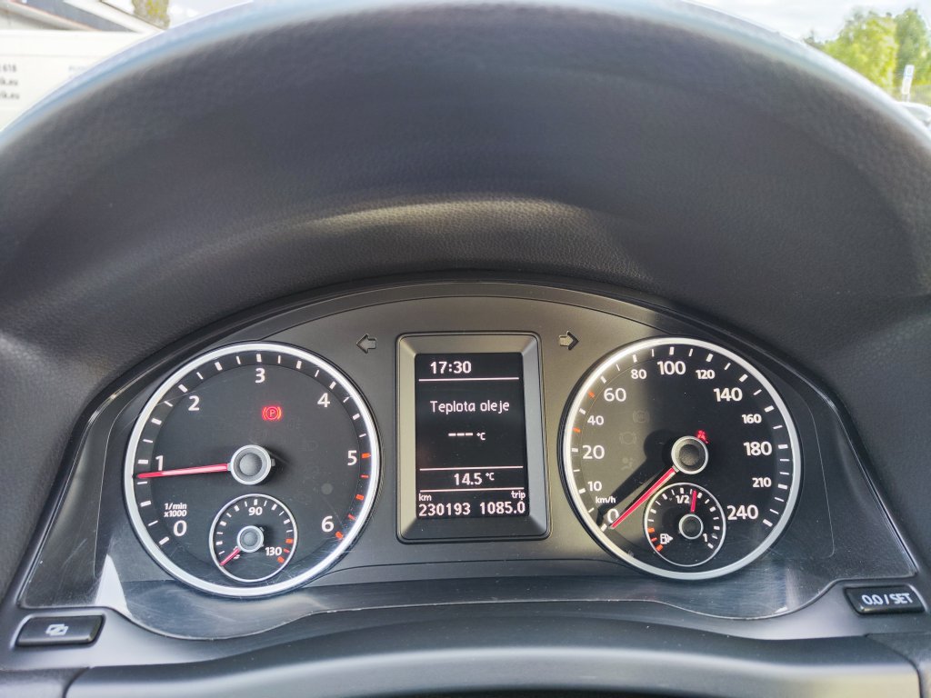 VW TIGUAN Trend 2.0 TDI 103 kW 6MT,ČR,Pův.lak,2xKola,Kamera,MirrorLink