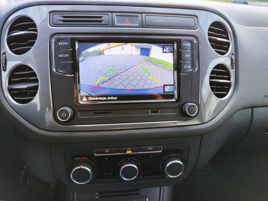 VW TIGUAN Trend 2.0 TDI 103 kW 6MT,ČR,Pův.lak,2xKola,Kamera,MirrorLink