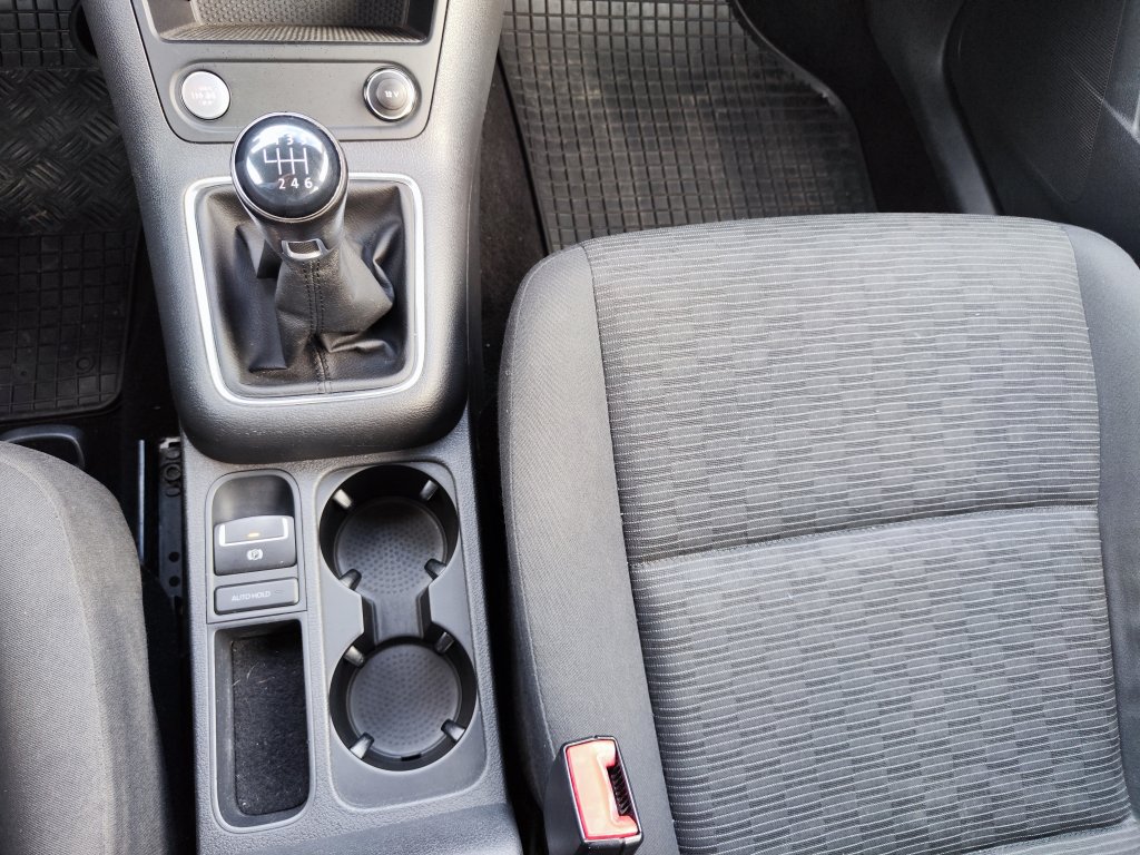 VW TIGUAN Trend 2.0 TDI 103 kW 6MT,ČR,Pův.lak,2xKola,Kamera,MirrorLink