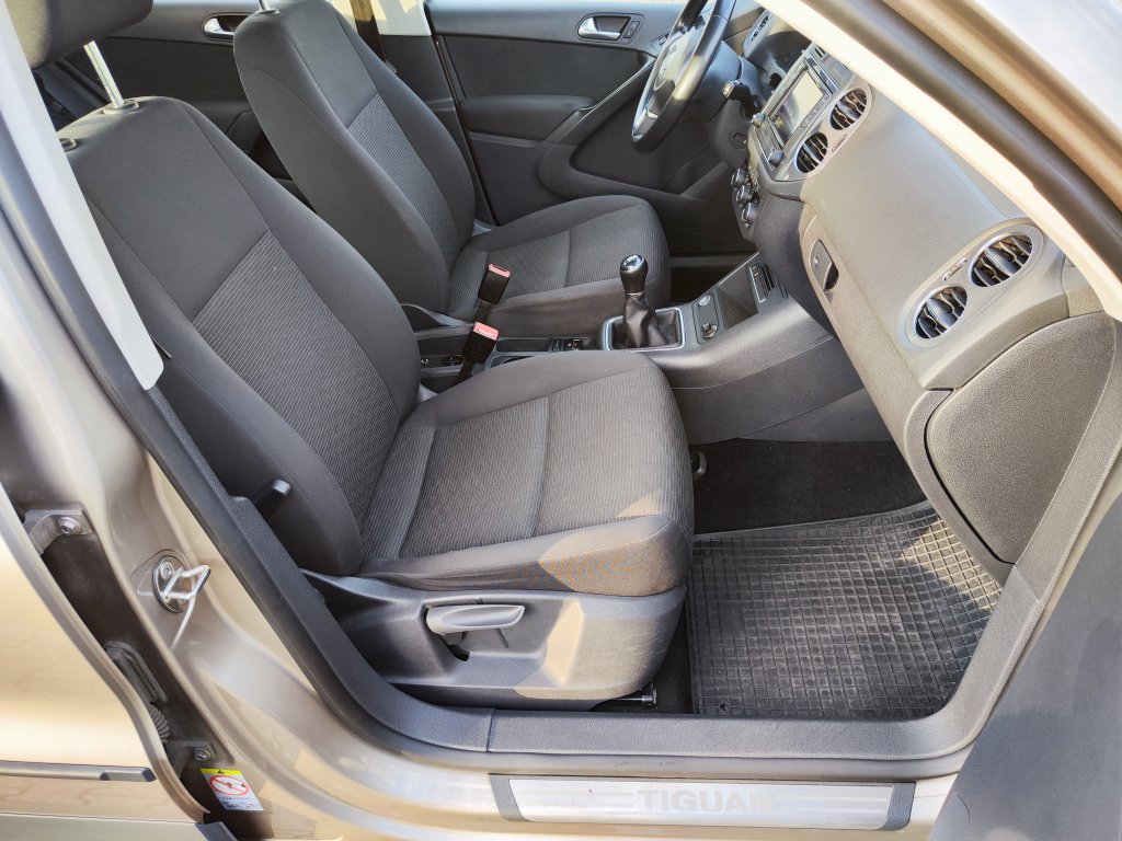 VW TIGUAN Trend 2.0 TDI 103 kW 6MT,ČR,Pův.lak,2xKola,Kamera,MirrorLink