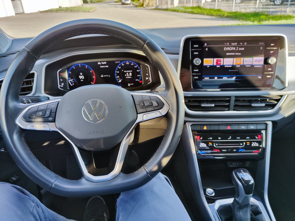 VW T-ROC Style 1.5 TSI 110 kW DSG, ČR,1.MAJITEL, Pův.lak, KAMERA