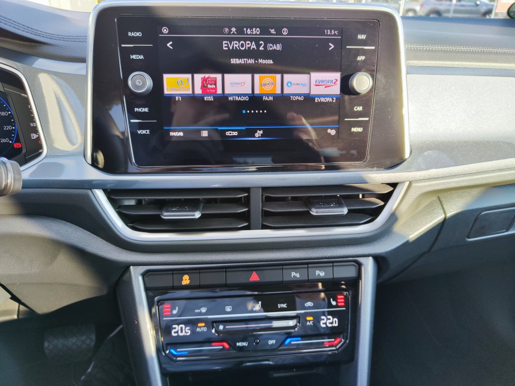VW T-ROC Style 1.5 TSI 110 kW DSG, ČR,1.MAJITEL, Pův.lak, KAMERA