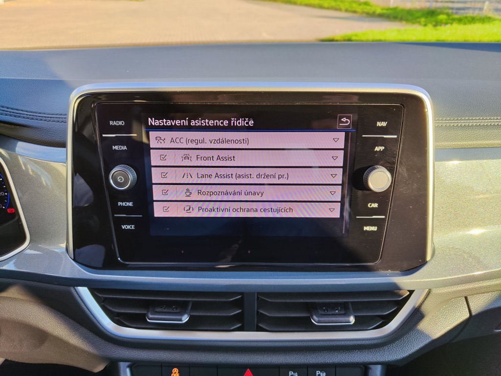 VW T-ROC Style 1.5 TSI 110 kW DSG, ČR,1.MAJITEL, Pův.lak, KAMERA
