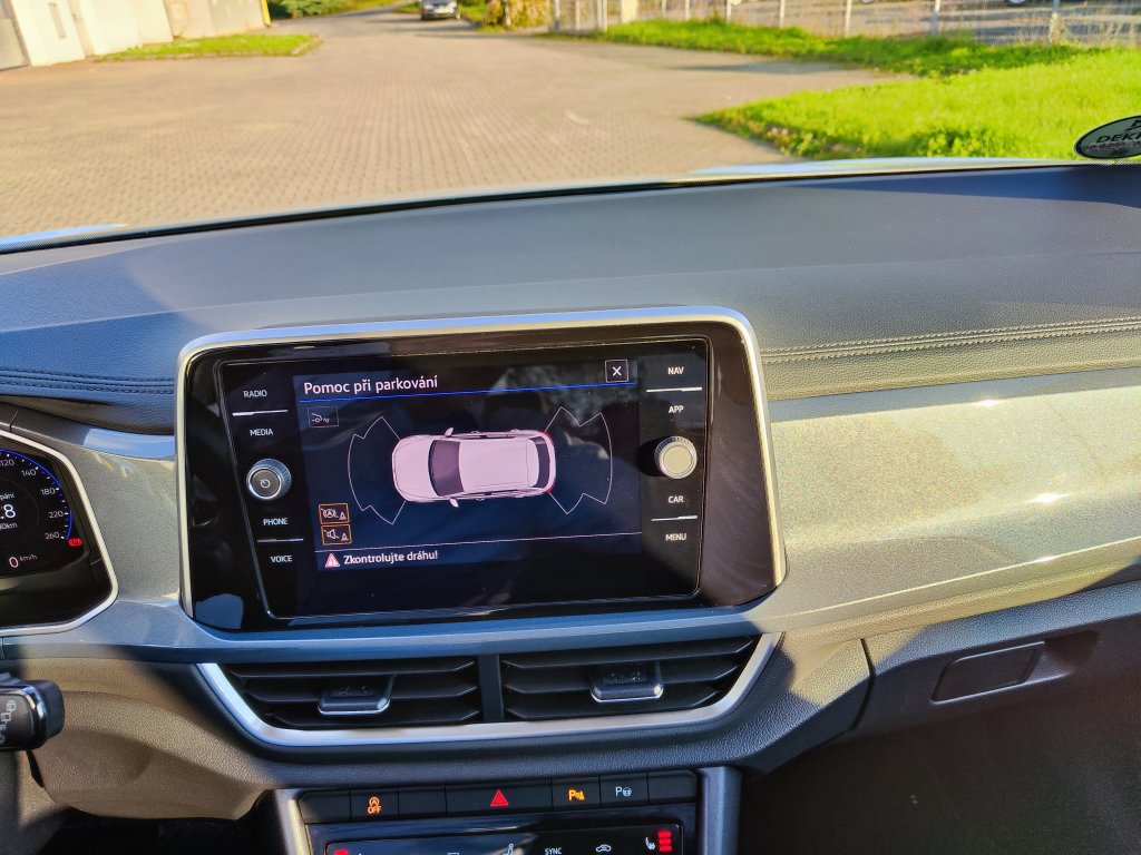 VW T-ROC Style 1.5 TSI 110 kW DSG, ČR,1.MAJITEL, Pův.lak, KAMERA