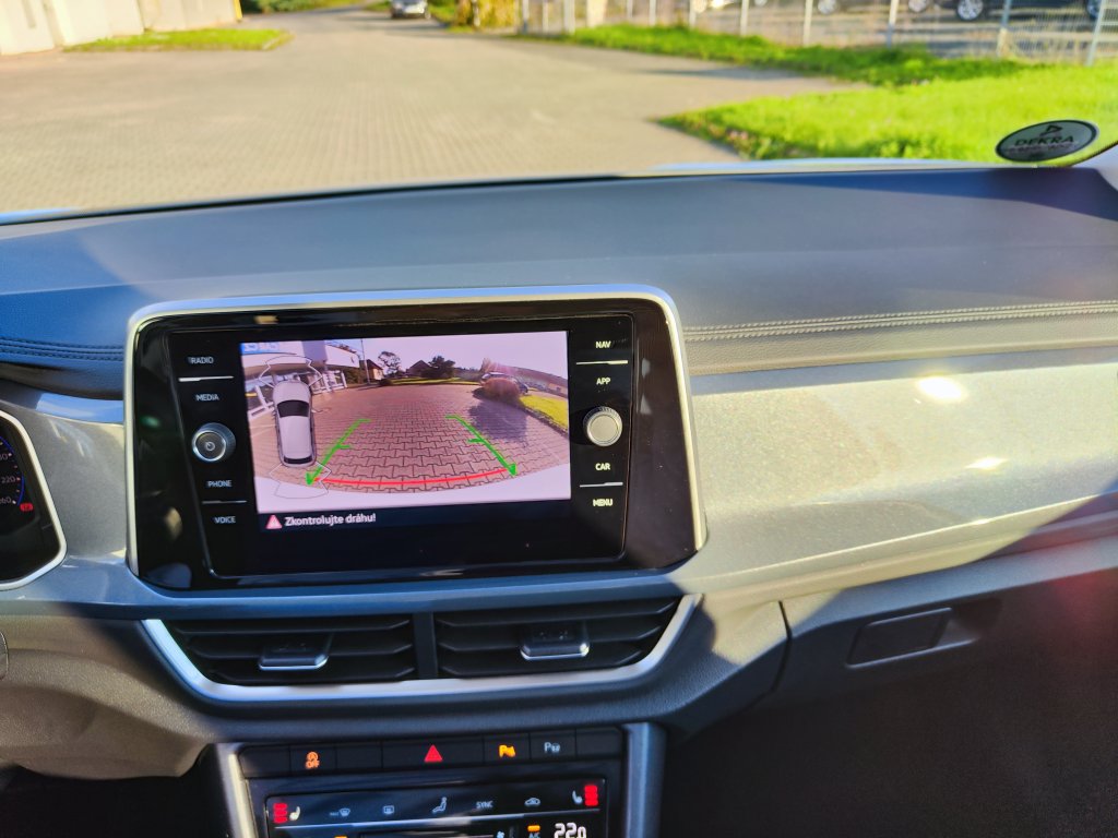 VW T-ROC Style 1.5 TSI 110 kW DSG, ČR,1.MAJITEL, Pův.lak, KAMERA