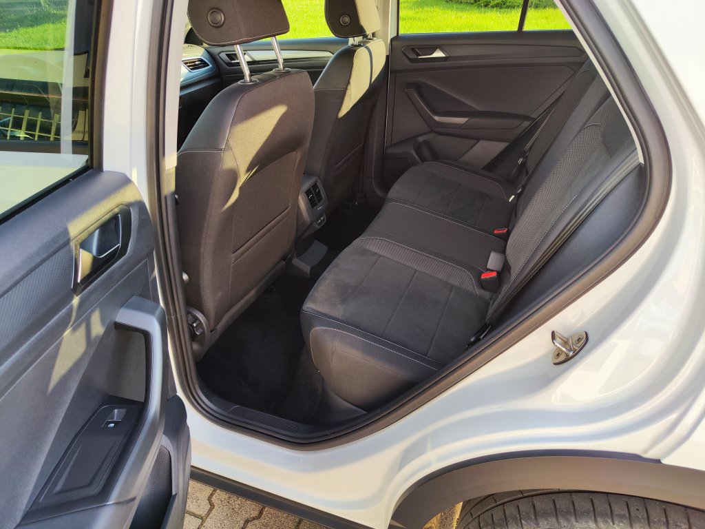 VW T-ROC Style 1.5 TSI 110 kW DSG, ČR,1.MAJITEL, Pův.lak, KAMERA