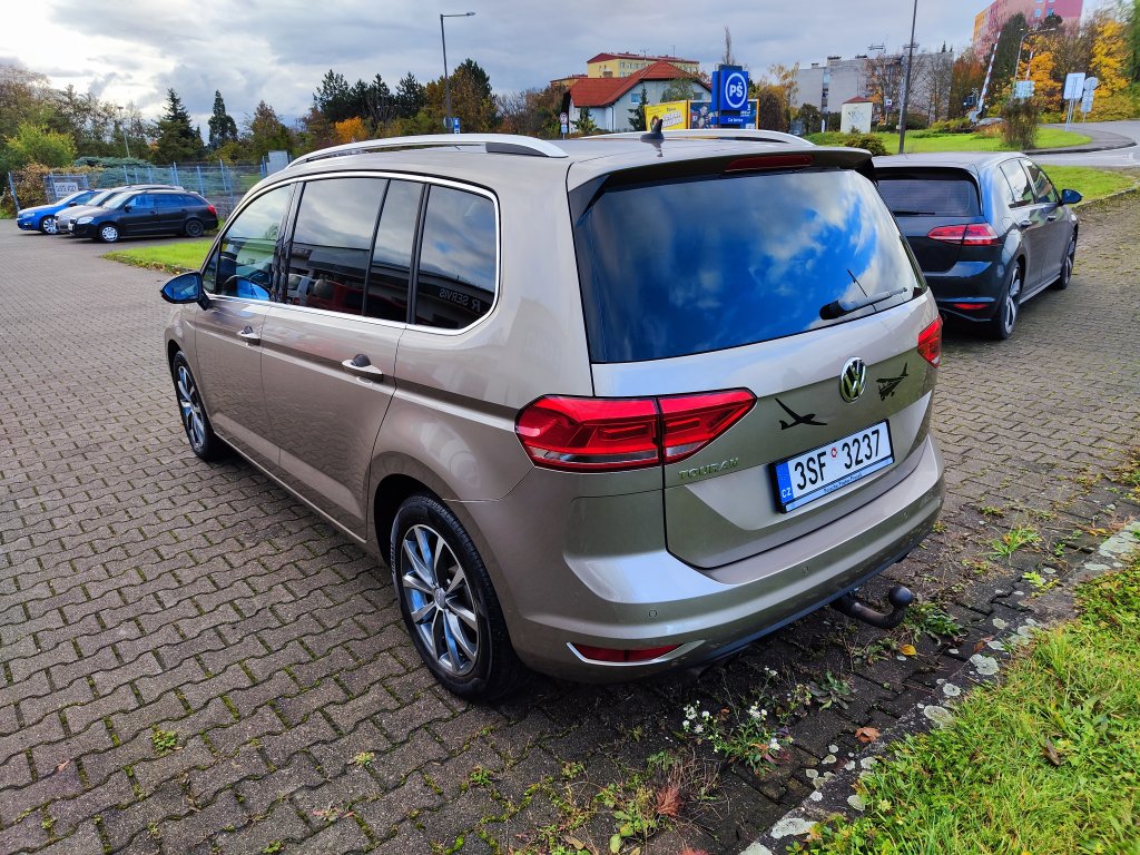 VW TOURAN HL 2.0 TDI 110 kW 6st.Manuál,ČR,TZ,KAMERA,2xKola
