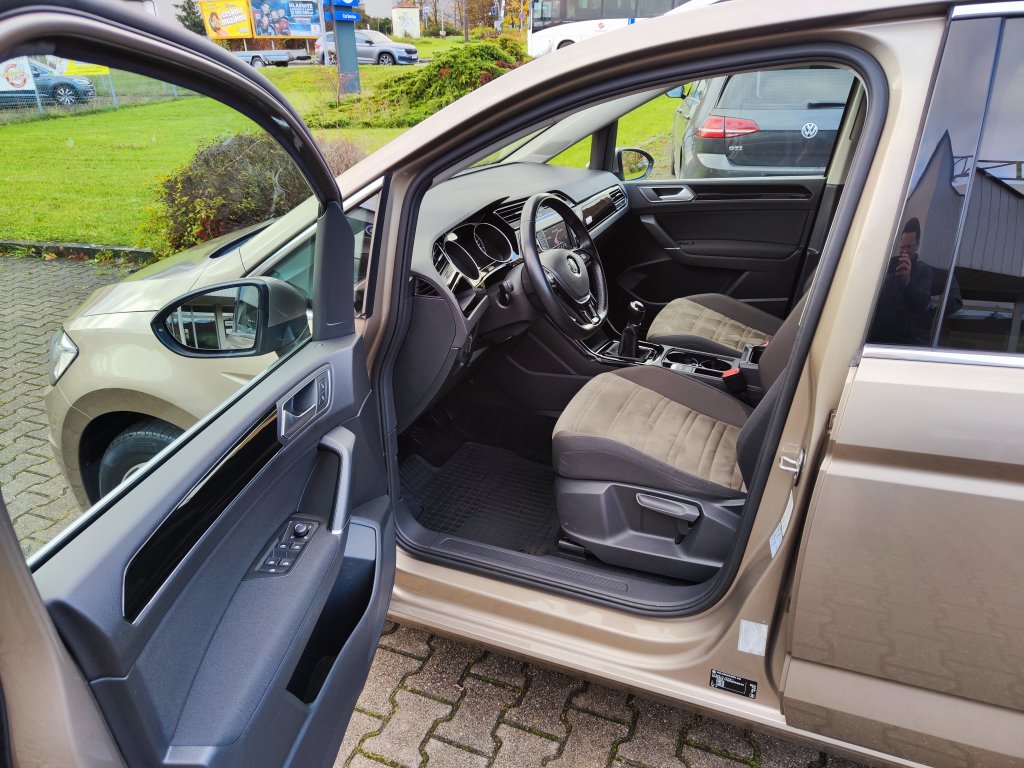 VW TOURAN HL 2.0 TDI 110 kW 6st.Manuál,ČR,TZ,KAMERA,2xKola