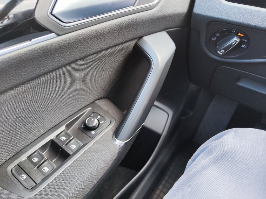 VW TOURAN HL 2.0 TDI 110 kW 6st.Manuál,ČR,TZ,KAMERA,2xKola