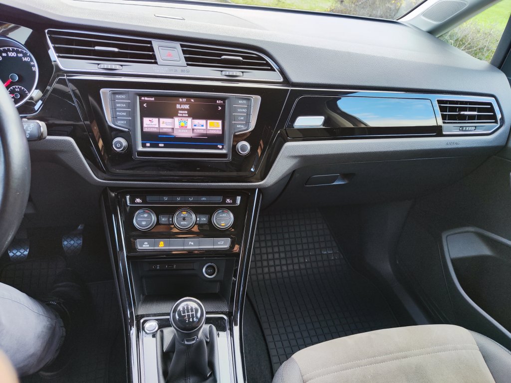 VW TOURAN HL 2.0 TDI 110 kW 6st.Manuál,ČR,TZ,KAMERA,2xKola