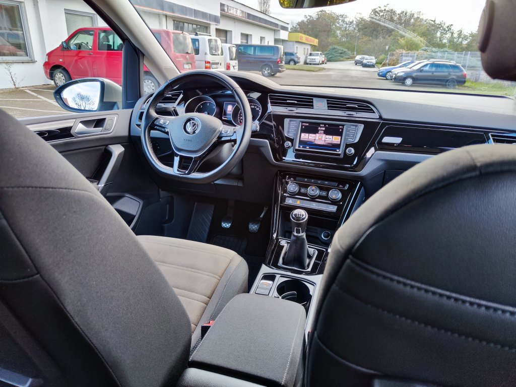 VW TOURAN HL 2.0 TDI 110 kW 6st.Manuál,ČR,TZ,KAMERA,2xKola