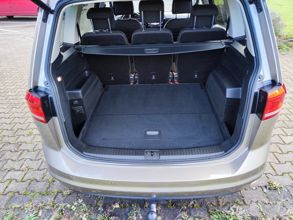 VW TOURAN HL 2.0 TDI 110 kW 6st.Manuál,ČR,TZ,KAMERA,2xKola