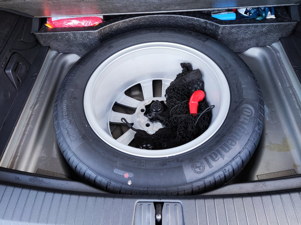 VW TOURAN HL 2.0 TDI 110 kW 6st.Manuál,ČR,TZ,KAMERA,2xKola