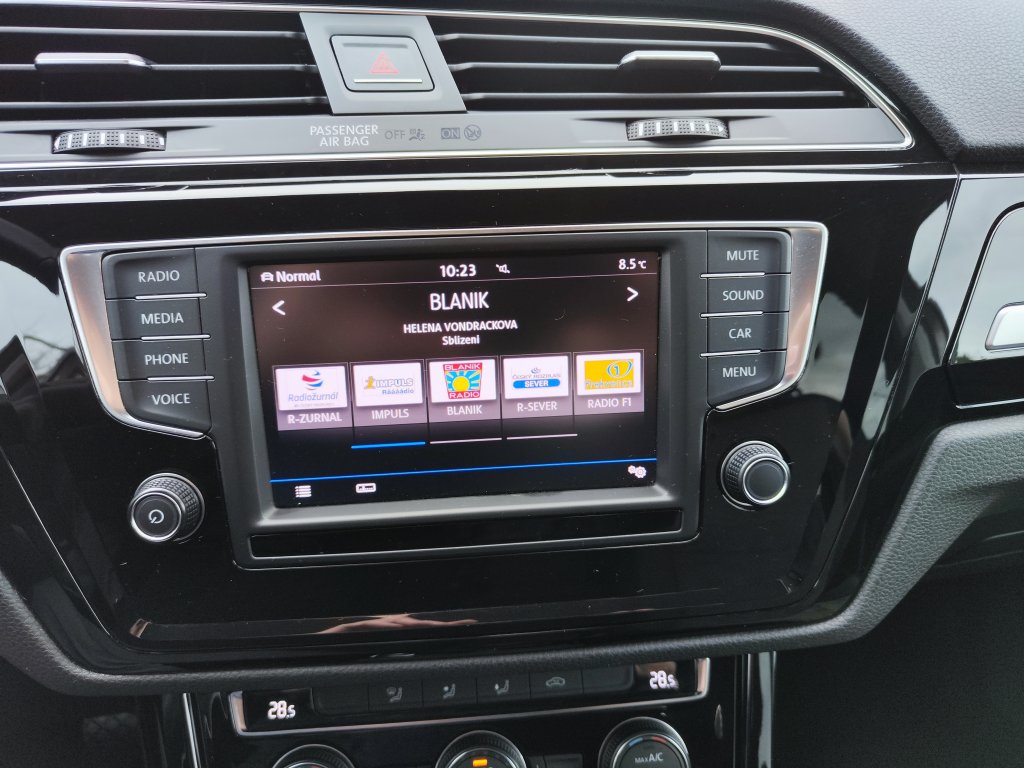 VW TOURAN HL 2.0 TDI 110 kW 6st.Manuál,ČR,TZ,KAMERA,2xKola