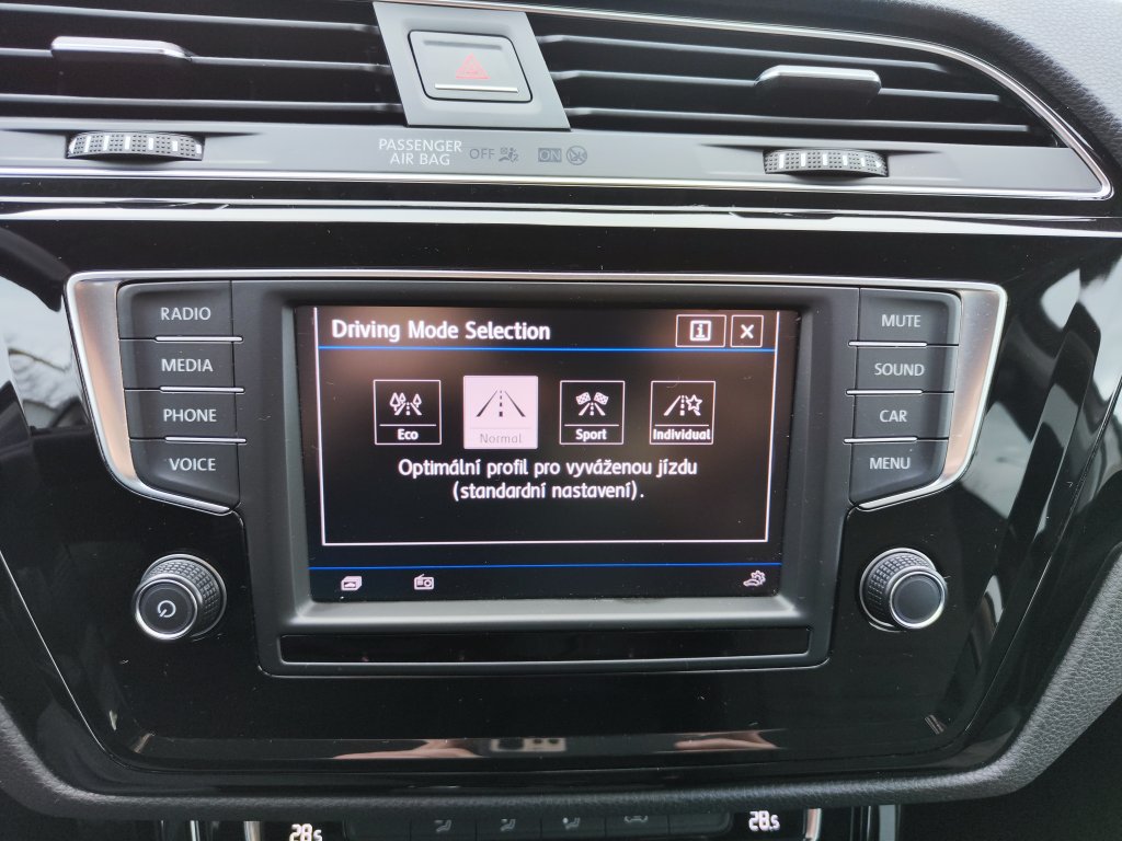 VW TOURAN HL 2.0 TDI 110 kW 6st.Manuál,ČR,TZ,KAMERA,2xKola