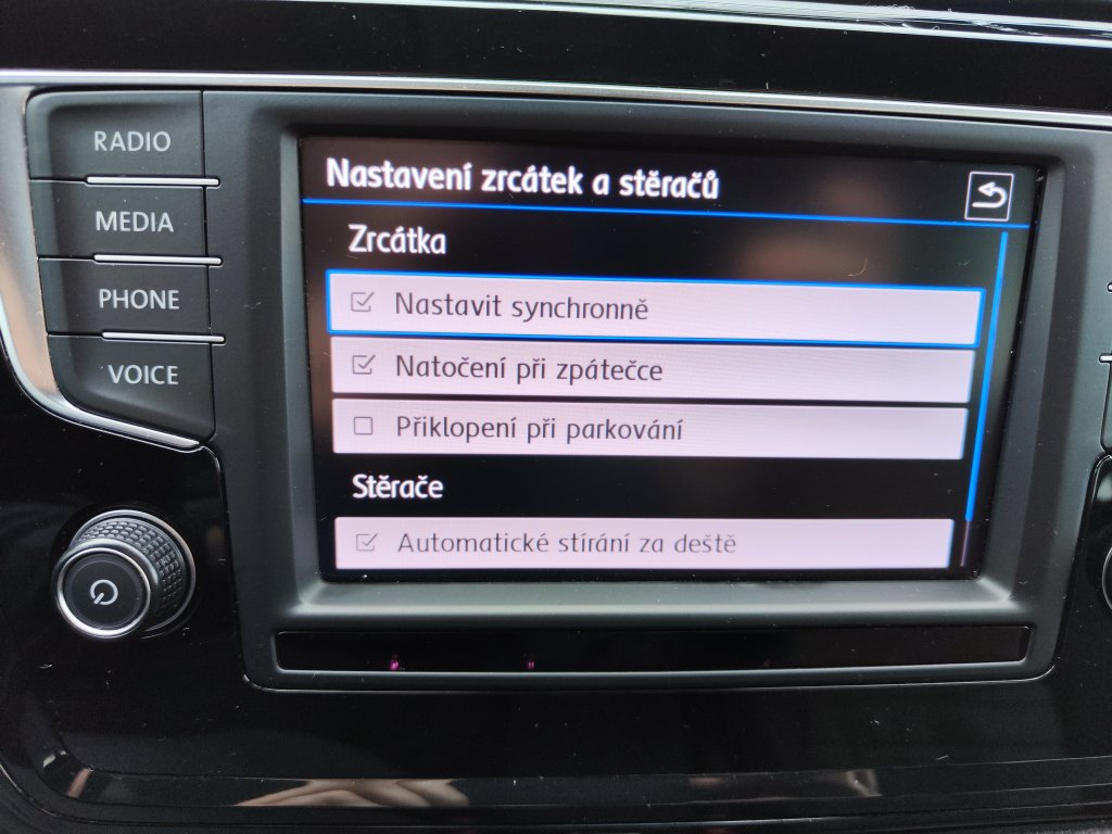 VW TOURAN HL 2.0 TDI 110 kW 6st.Manuál,ČR,TZ,KAMERA,2xKola