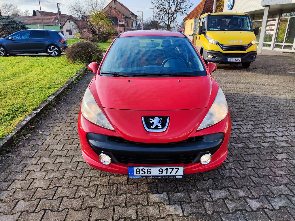 Peugeot 207 1.4 VTi 16V 70 kW 5st.Manuál, ČR, 1.MAJITEL, Pův.lak! 2x Kola