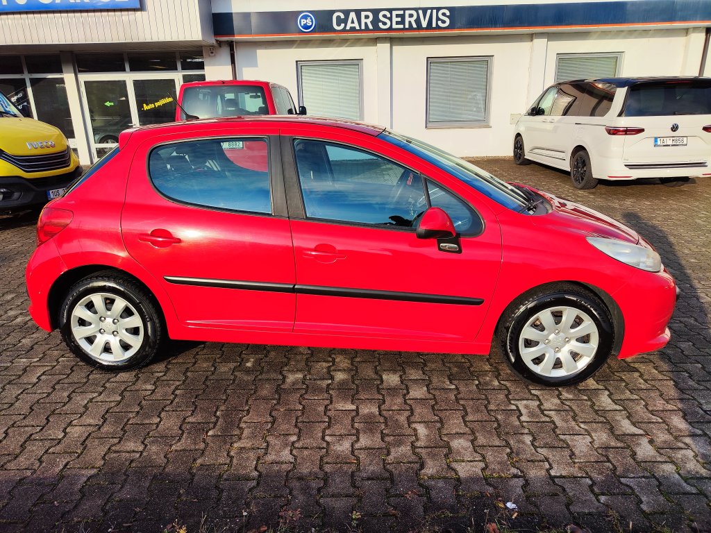 Peugeot 207 1.4 VTi 16V 70 kW 5st.Manuál, ČR, 1.MAJITEL, Pův.lak! 2x Kola