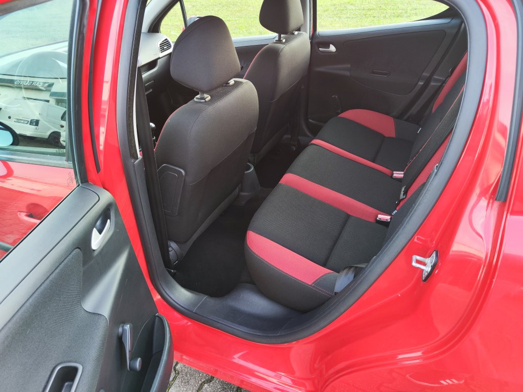 Peugeot 207 1.4 VTi 16V 70 kW 5st.Manuál, ČR, 1.MAJITEL, Pův.lak! 2x Kola