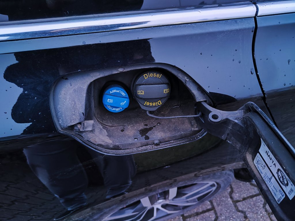 VW PASSAT VAR. HL 2.0 TDI 140kW 6DSG, ČR, 2.majitel, LED,