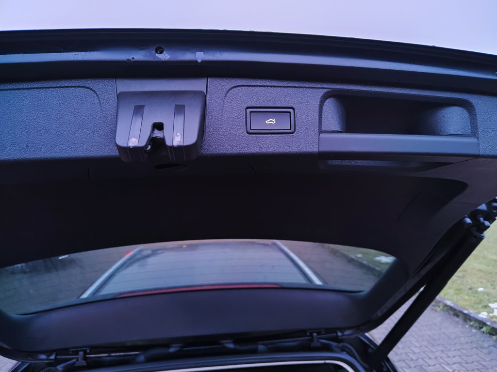 VW PASSAT VAR. HL 2.0 TDI 140kW 6DSG, ČR, 2.majitel, LED,