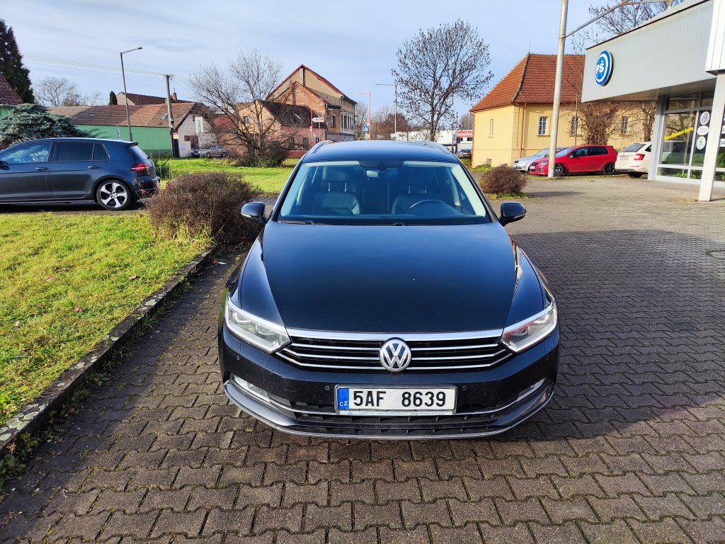 VW PASSAT VAR. HL 2.0 TDI 140kW 6DSG, ČR, 2.majitel, LED,
